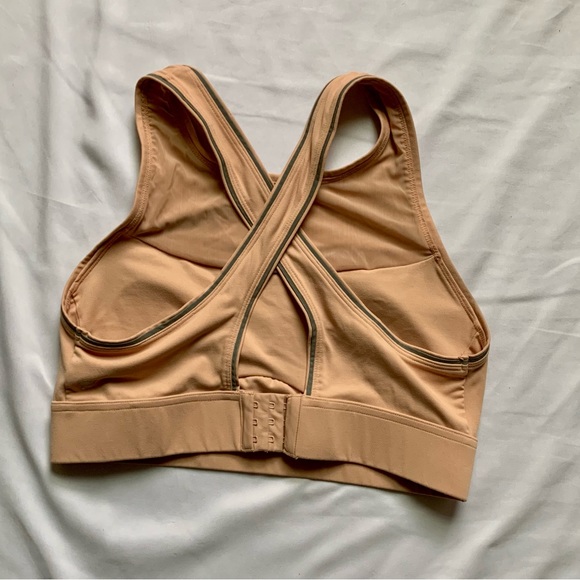 Fabletics women's Cross Back Medium Impact Sports Bra - Picture 2 of 3